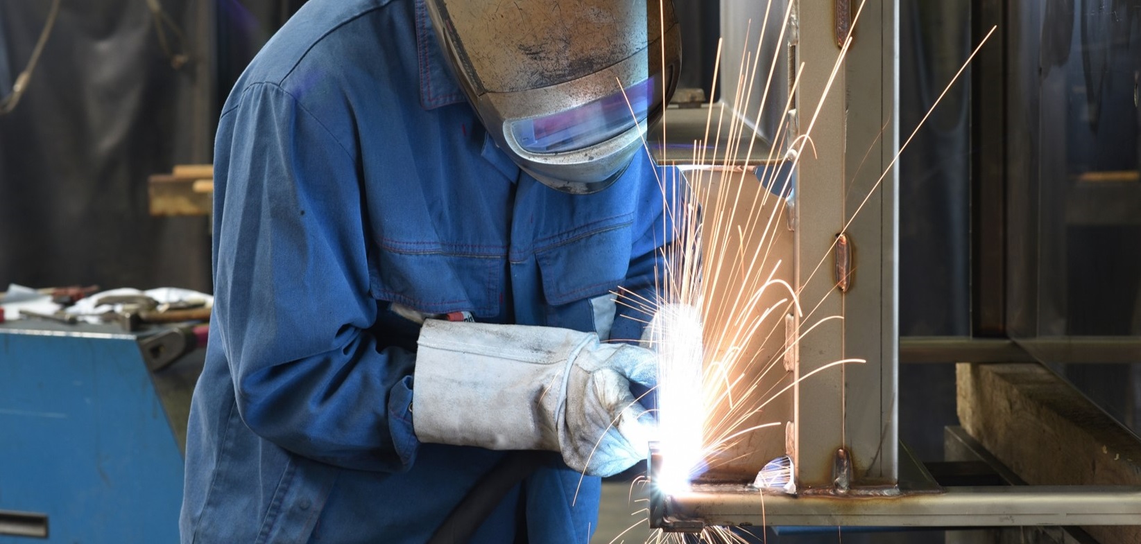 сварка. электросварщик ручной сварки. сварщик картинки. сварщик. сварщик.